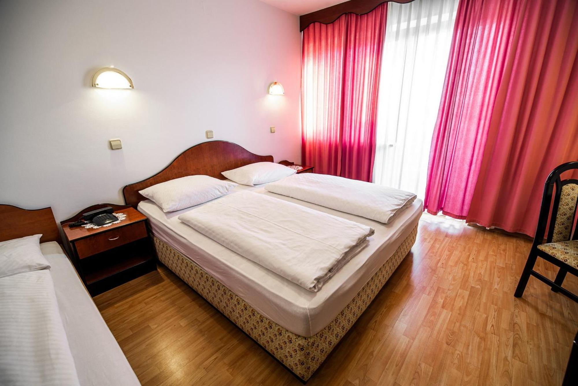 Guesthouse Leski Dvor Lesce  Chambre photo