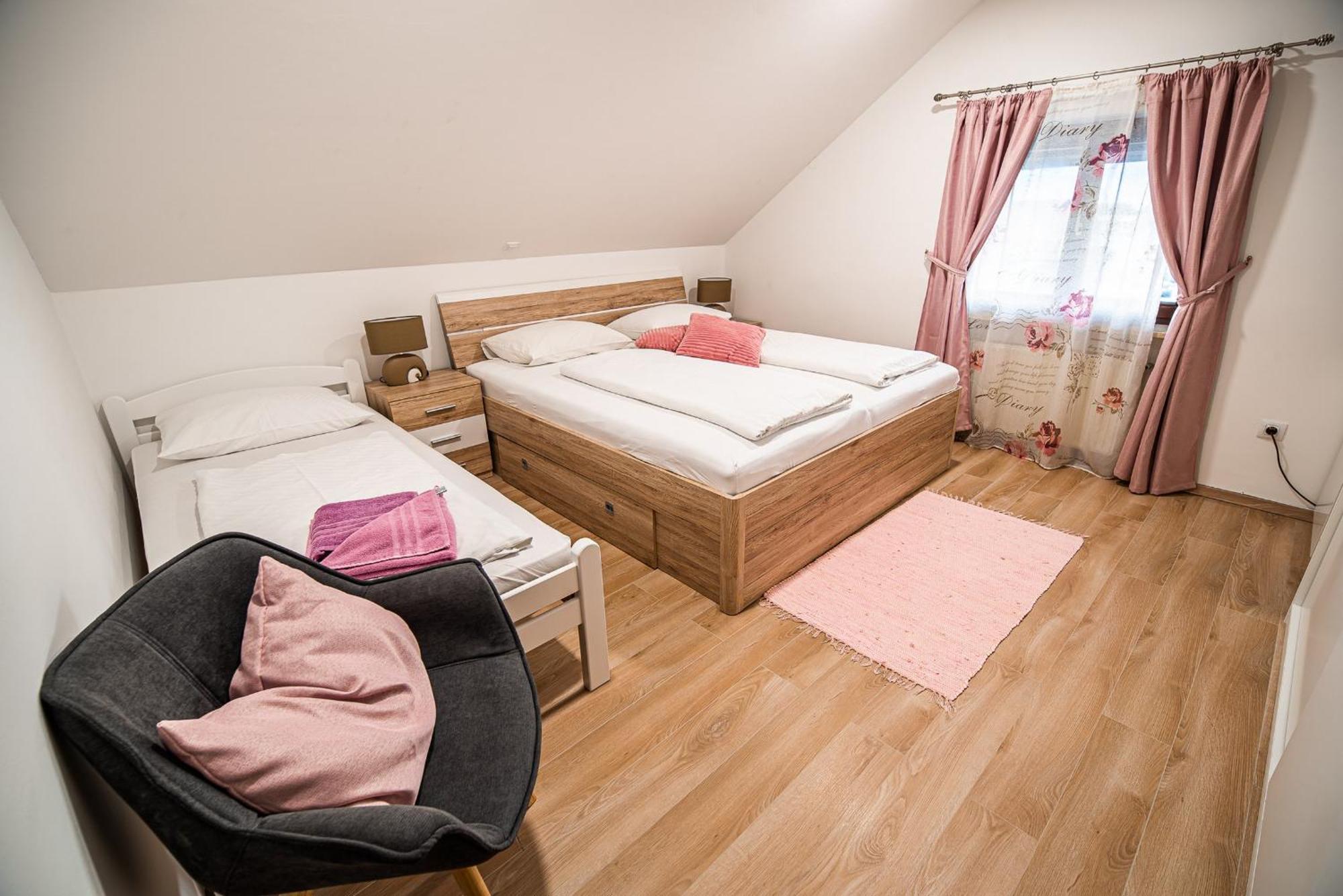 Guesthouse Leski Dvor Lesce  Chambre photo