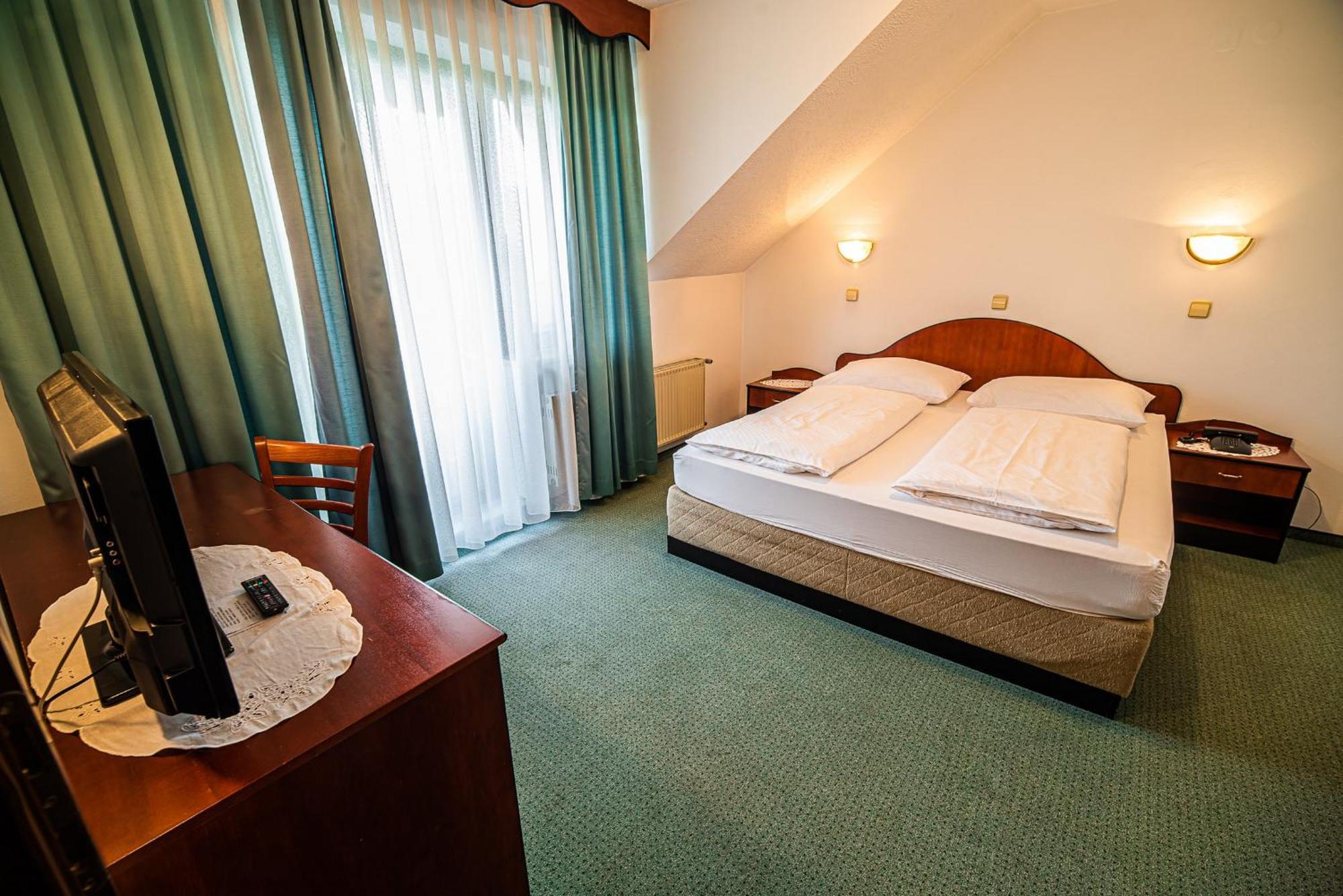 Guesthouse Leski Dvor Lesce  Chambre photo